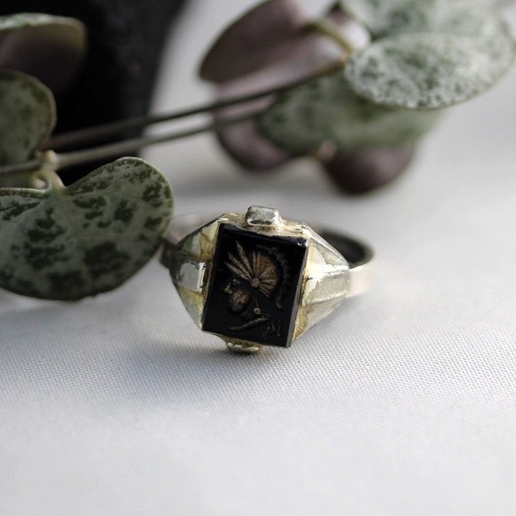 Sterling Jewelry - Vintage Sterling Silver Roman Soldier Cameo Ring Adjustable Size 6-7 Signet